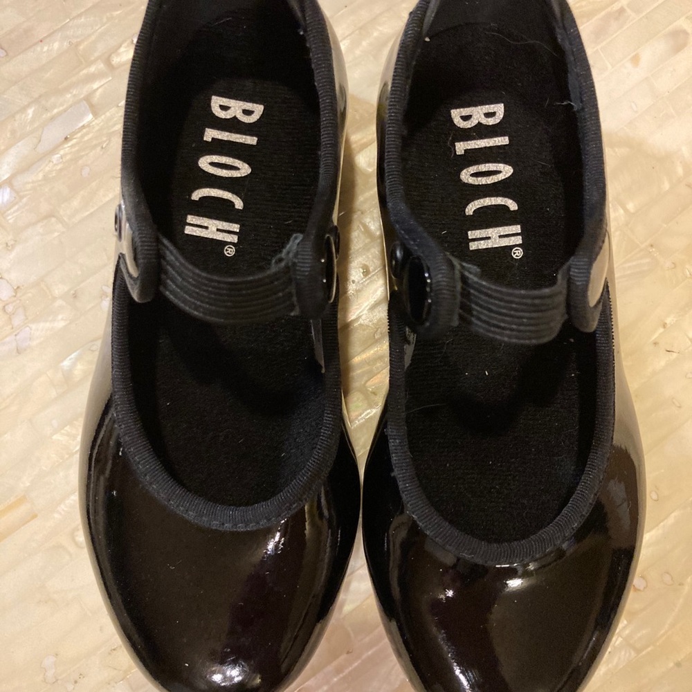 Bloch brand little girls tap shoes, SZ 8.5